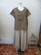 【蚤の市SALE】blue　willow　コットンリネン平織り　裁ち切りフリルブラウス:BR　￥7,150→