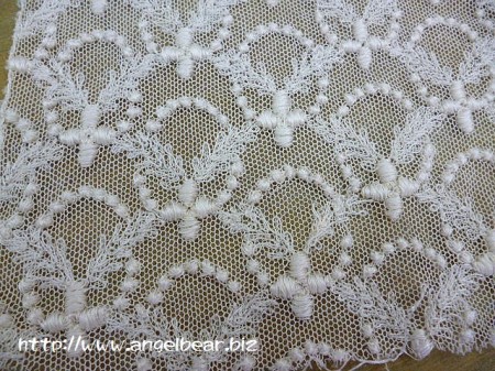 【クリアランスセール】アンティーク　チュールサークル刺繍レース 65x35cm*70%OFF