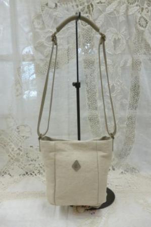 クレドラン　ACHA POCHETTE:BEIGE×GRAY