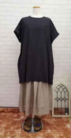 【蚤の市SALE】blue　willow　コットンリネンスカラ刺繍チュニック:BK　￥9,900→