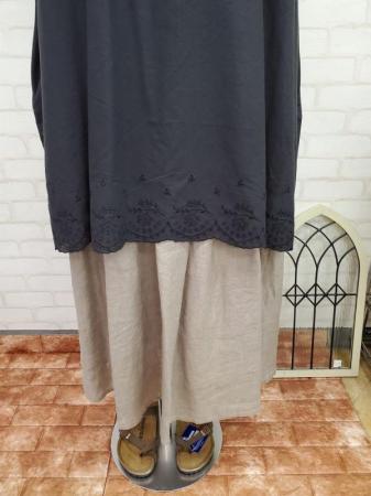 【蚤の市SALE】blue　willow　コットンリネンスカラ刺繍チュニック:BK　￥9,900→