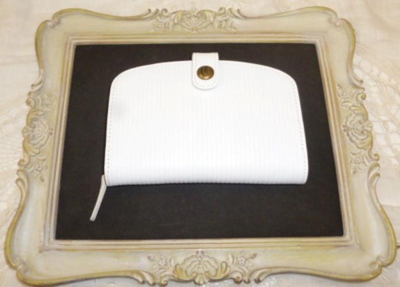 【タイムセール】クレドラン　RAY WALLET:WHITE STRIPE ￥23,100→