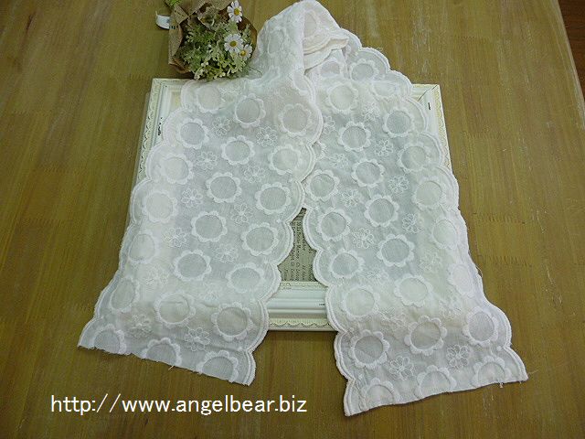 【クリアランスSALE】アンティーク　お花モチーフ刺繍パーツ:ホワイト 17x100cm*80%OFF