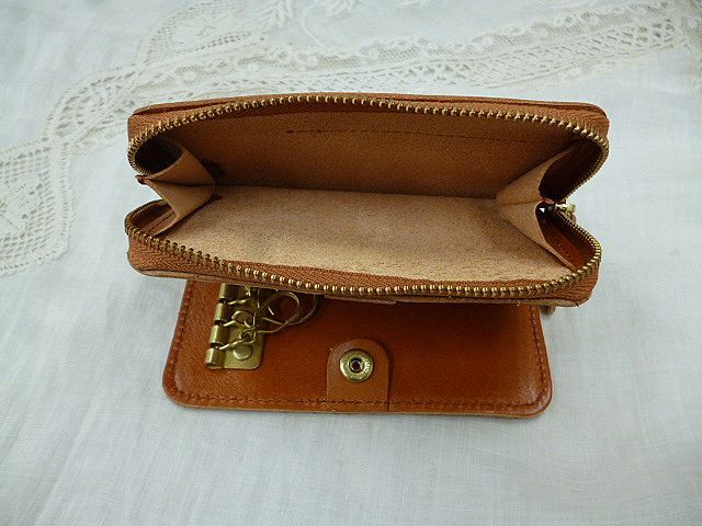 クレドラン　BLOU KEY COIN CASE:CAMEL