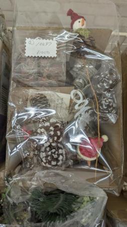 Xmas★HAPPY　BOX　1,000円(税別)　J