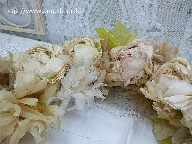 シルクフラワー*大輪のバラをたくさん集めて作ったアンティークローズ・ベージュピンクのリース(大)