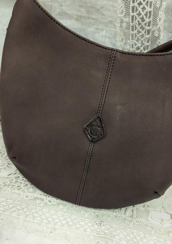 クレドラン  MELO DART POCHETTE:CHOCO